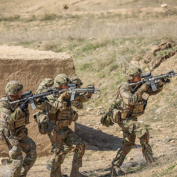 Danske soldater i Afghanistan på skydebanen i et større øvelsesterræn uden for hovedstaden Kabul.