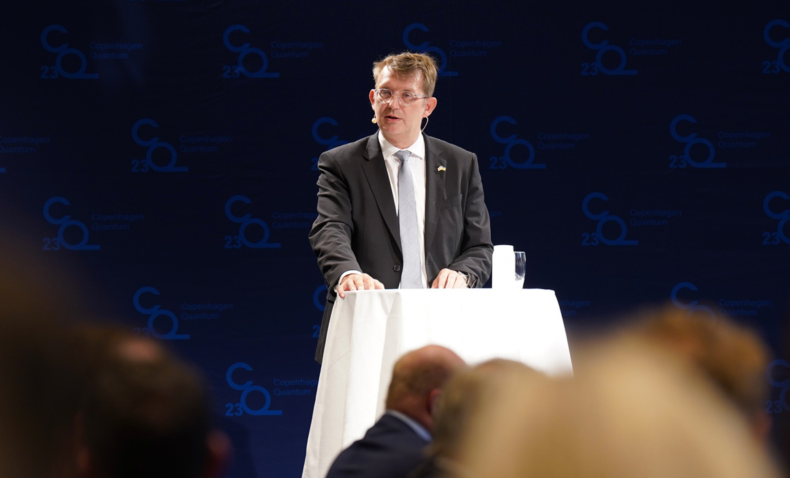 vært for konference om kvanteteknologi