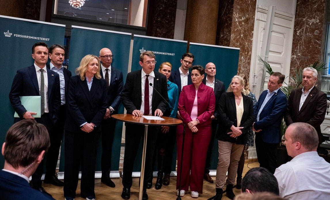 Regeringen har sammen med et bredt politisk flertal indgået aftale om at øge den økonomiske ramme i forsvarsforliget med 35,2 mia. kroner i 2024-2028.